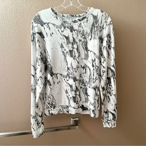💥5/$15 Forever 21 White Marble Sweater